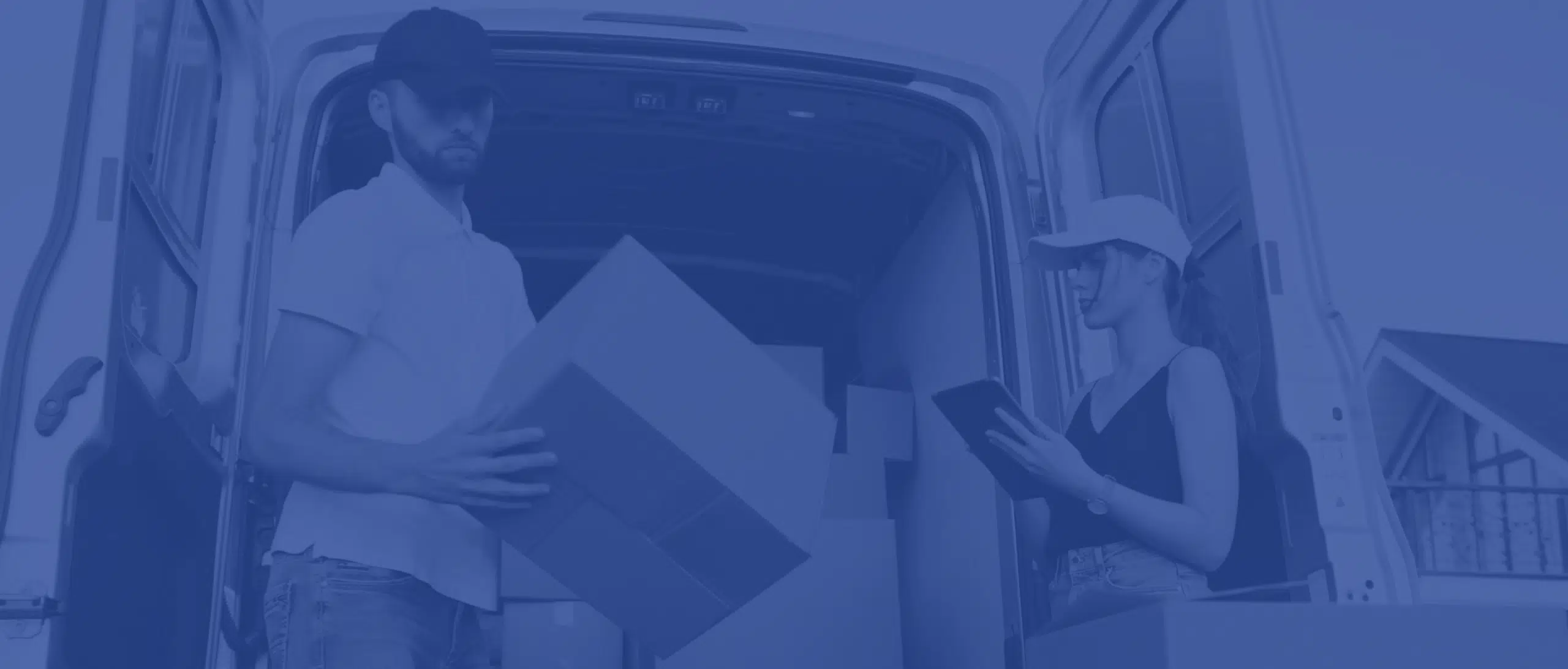 Umzugsunternehmen Berlin mit Transporter und Umzugshelfer